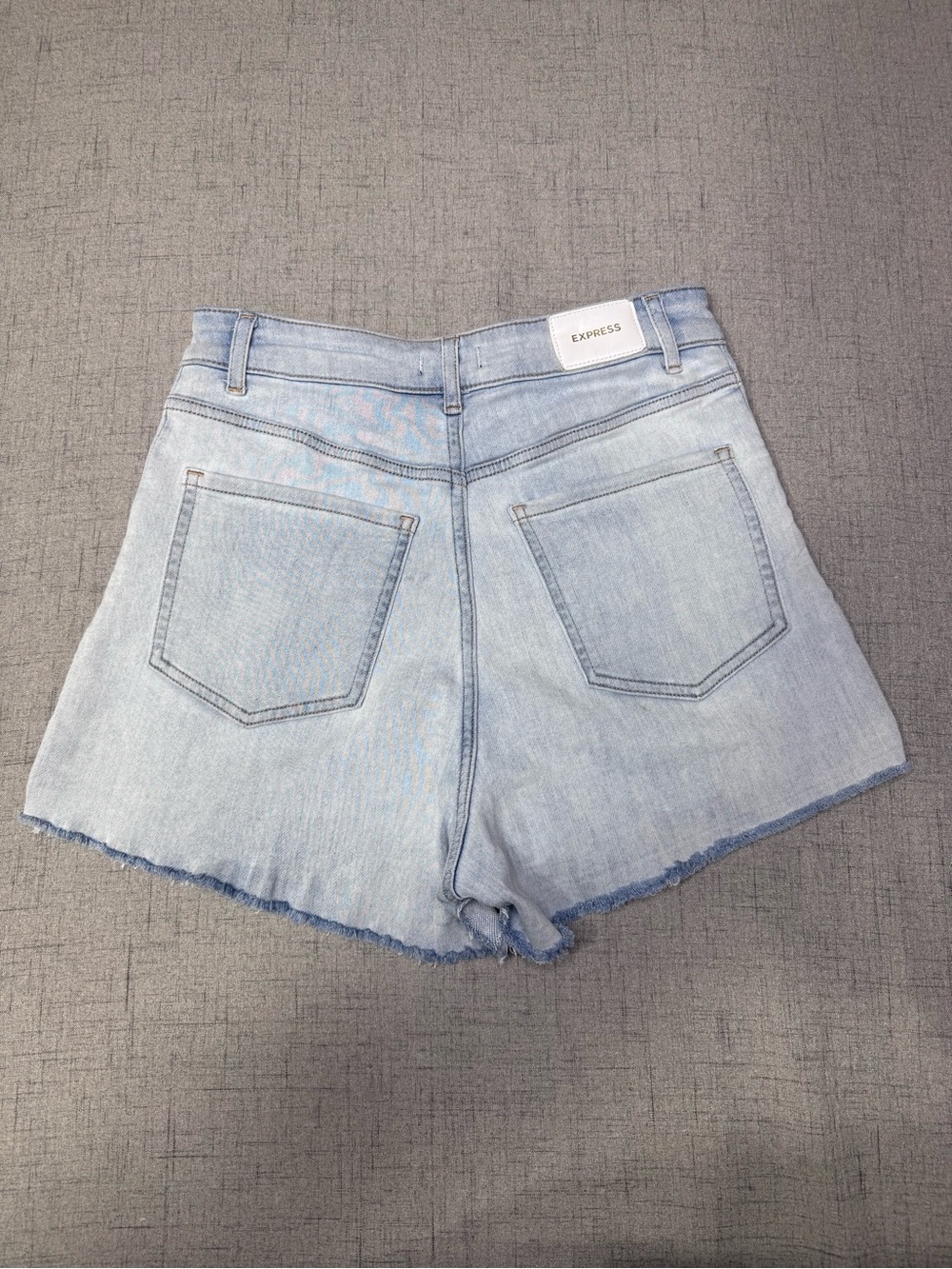 Express High Waisted Curvy Mom Jean Shorts  Light Wash Raw Hem 3” Inseam Size 6 - Picture 6 of 10